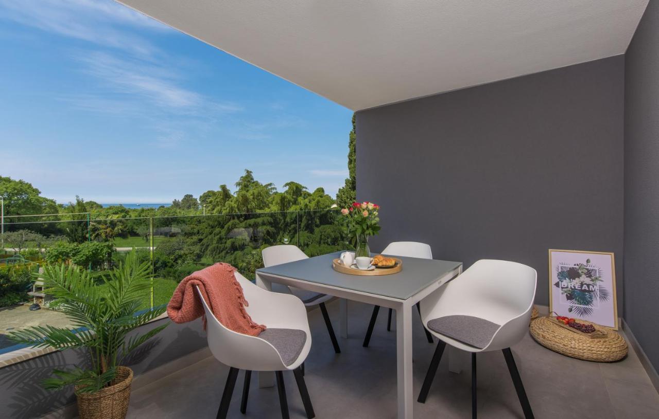 Apart Residence Galant Rovigno Esterno foto