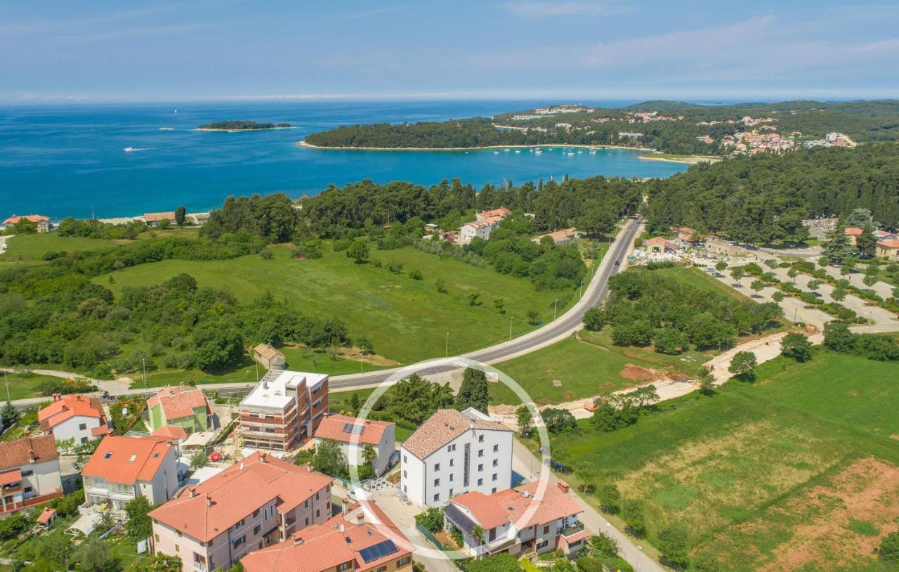 Apart Residence Galant Rovigno Esterno foto