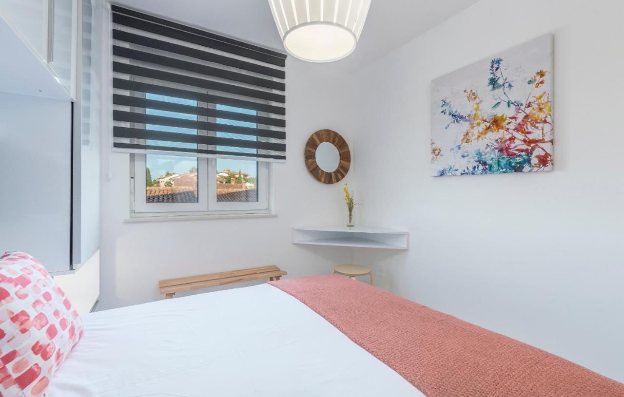 Apart Residence Galant Rovigno Esterno foto