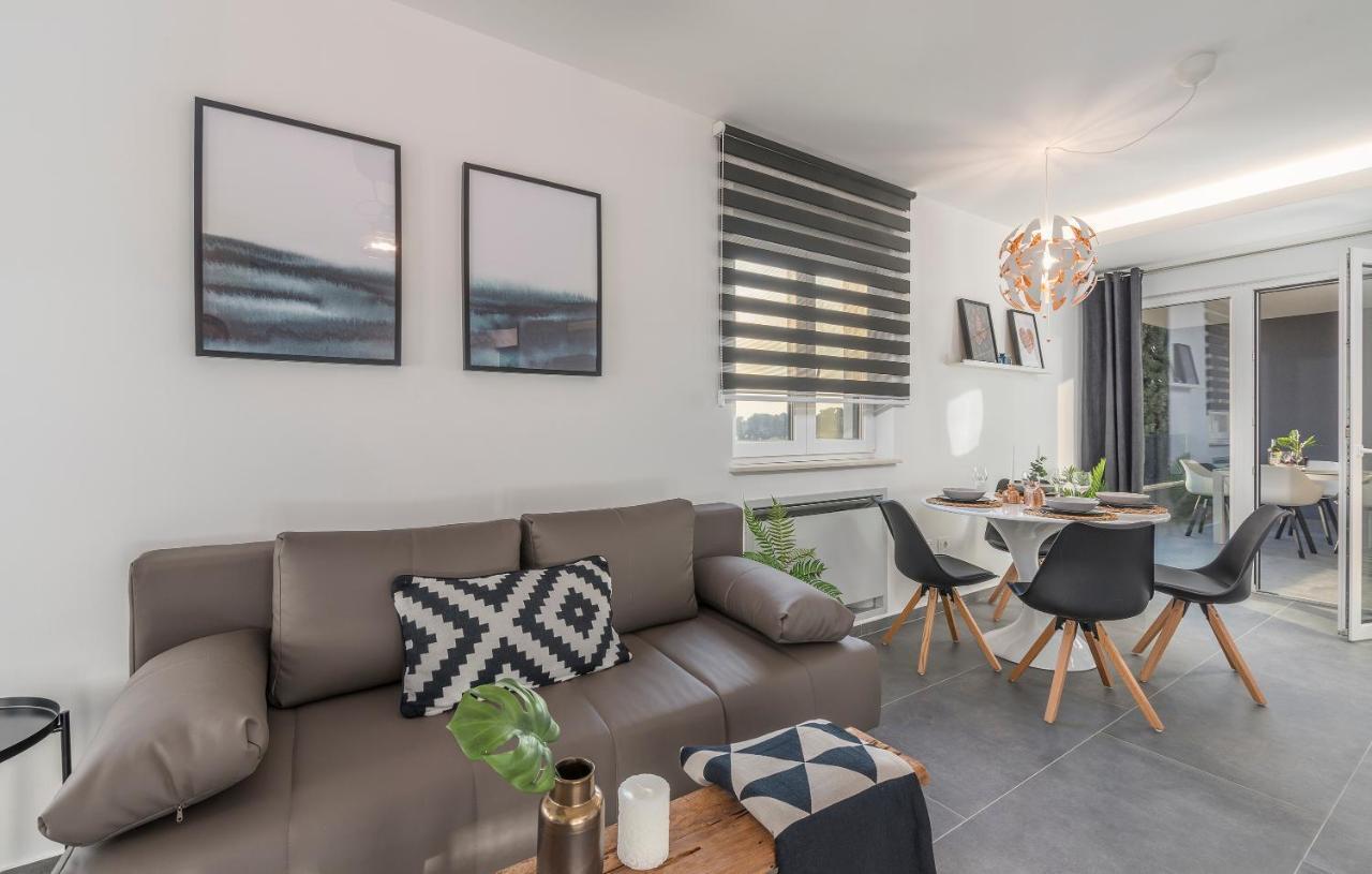 Apart Residence Galant Rovigno Esterno foto