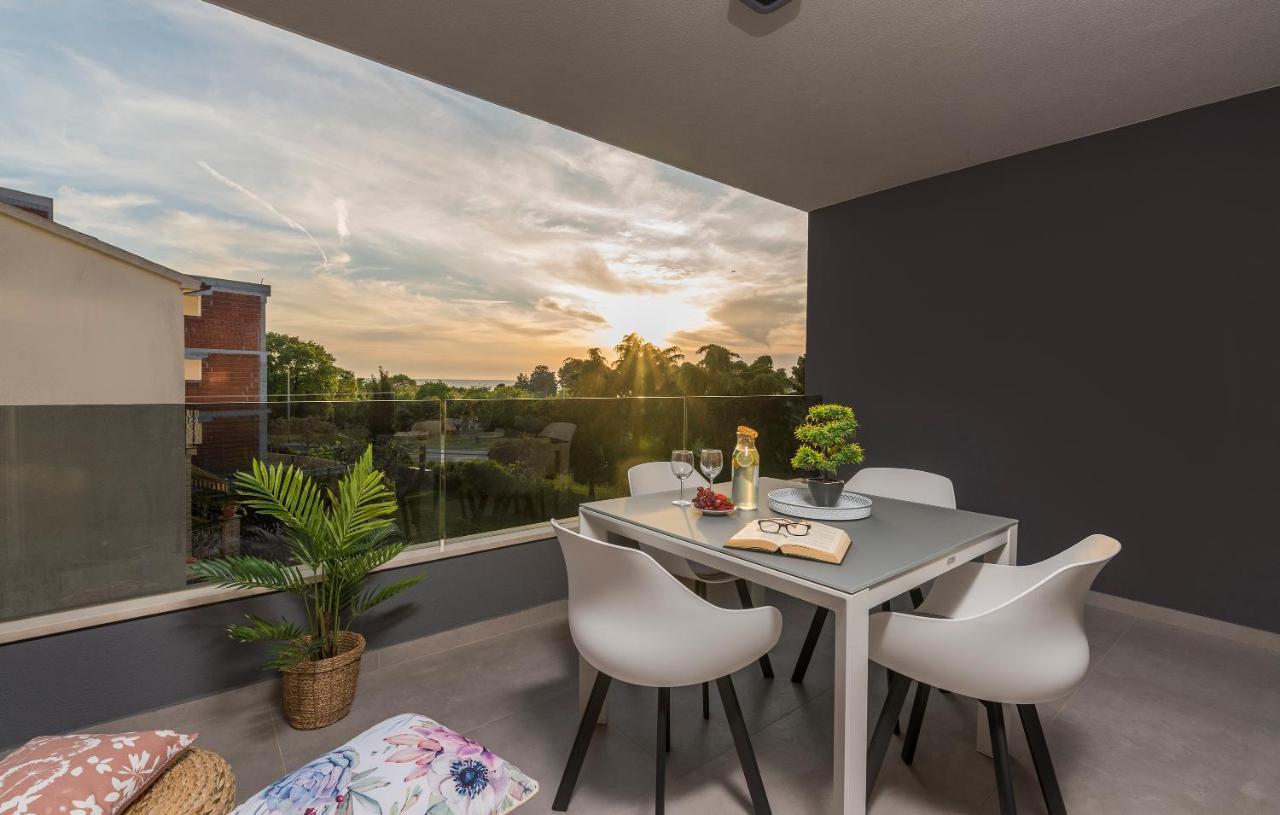 Apart Residence Galant Rovigno Esterno foto
