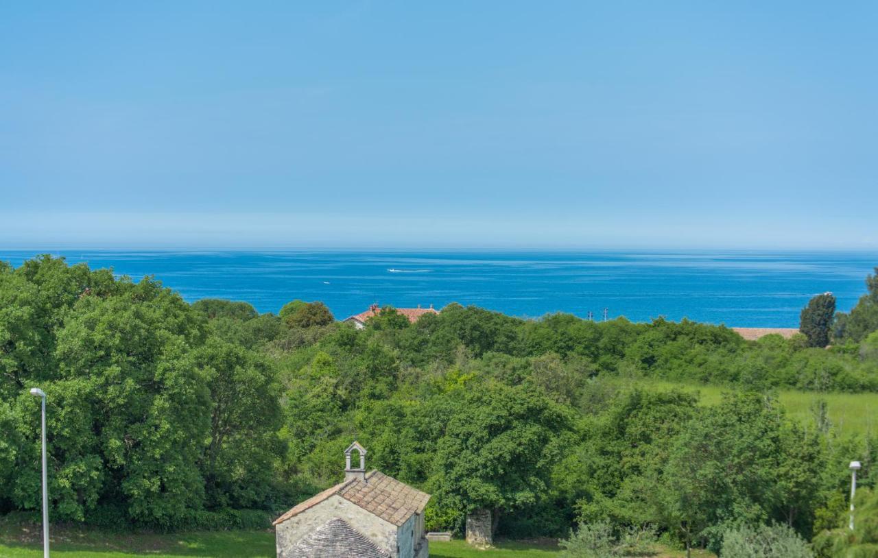 Apart Residence Galant Rovigno Esterno foto